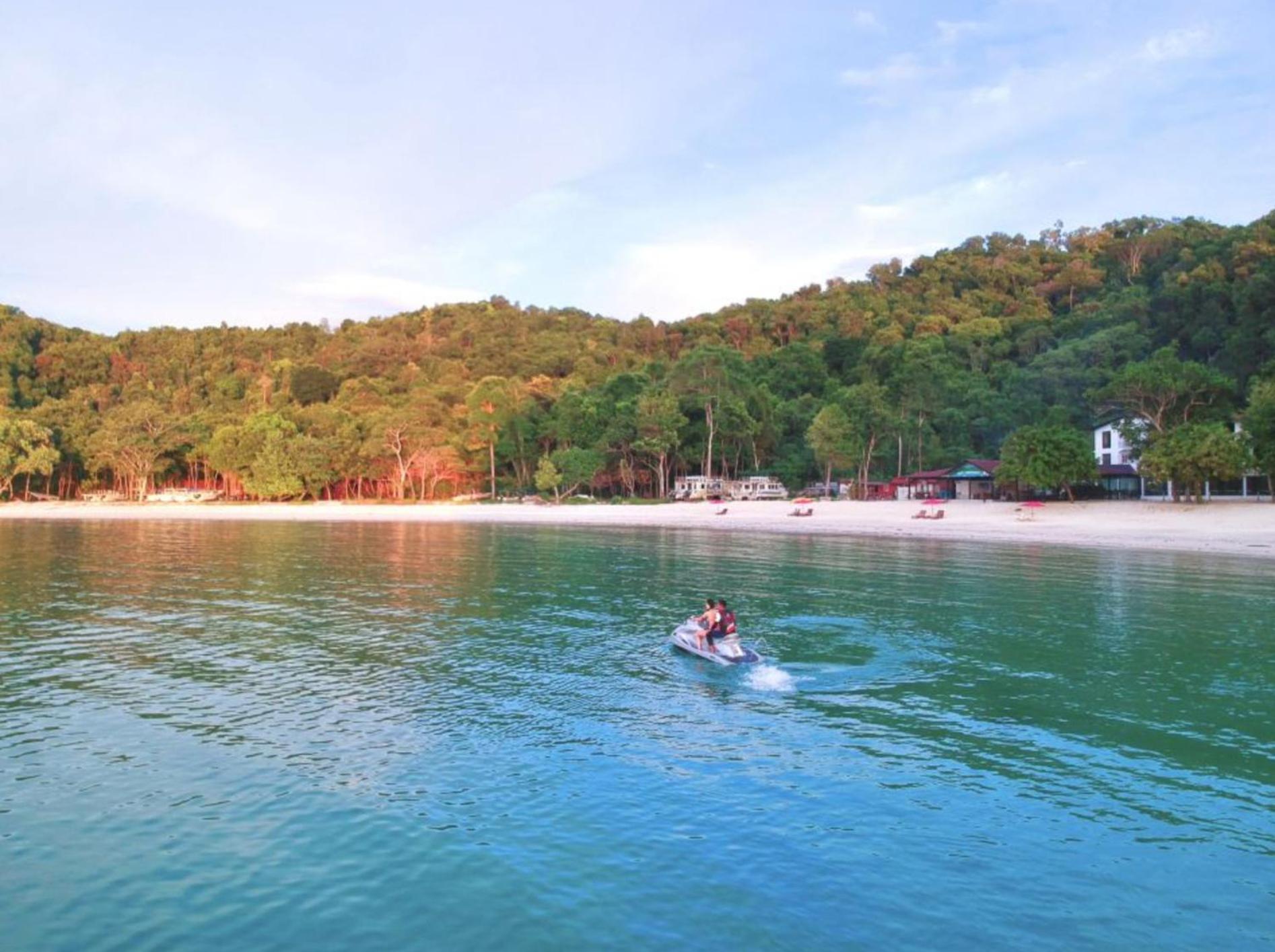 Dolphin Bay Island Resort Kota Belud Buitenkant foto