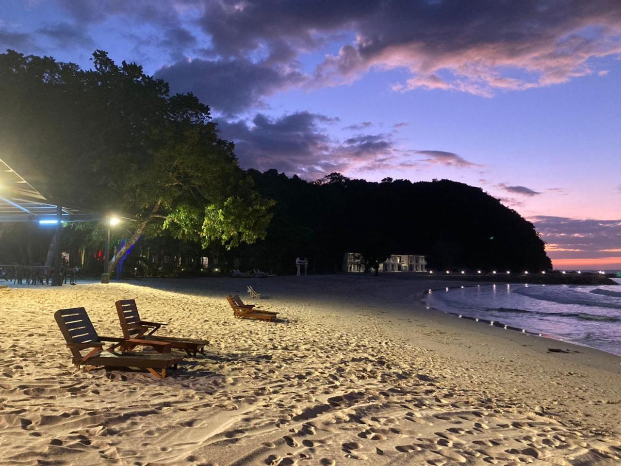 Dolphin Bay Island Resort Kota Belud Buitenkant foto